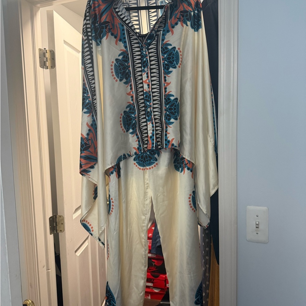 Elegant Cream and Blue Women's luxury set